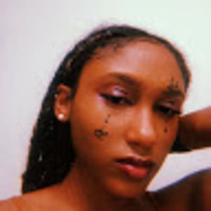 Meet your Posher, Leahelle